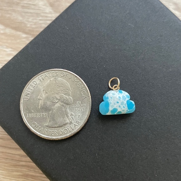 HANDMADE 14k SOLID Yellow Gold Mojave Turquoise Cloud Charm Pendant - Picture 3 of 6